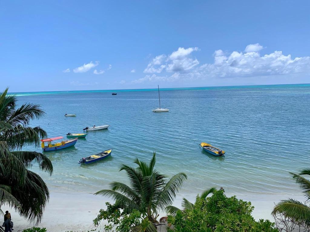 Diamond Plaza Hotell Grand Anse  Rom bilde